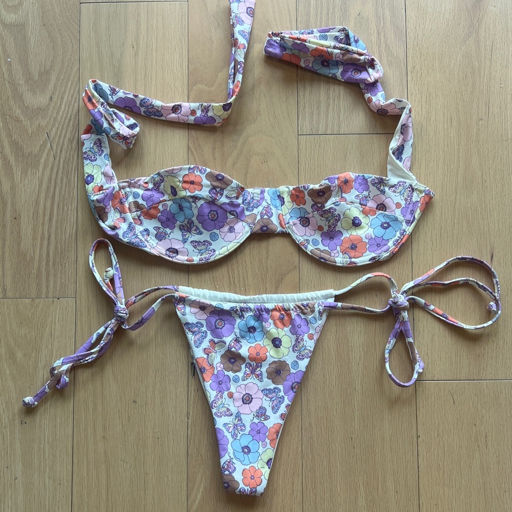 Frankie’s Bikini Mariposa Print Set